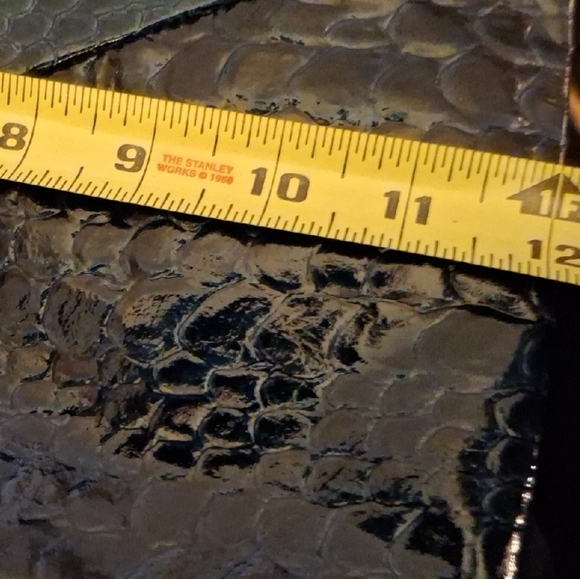 Italian Embosed "Croc" Leather Clutch - Picture 7 of 8